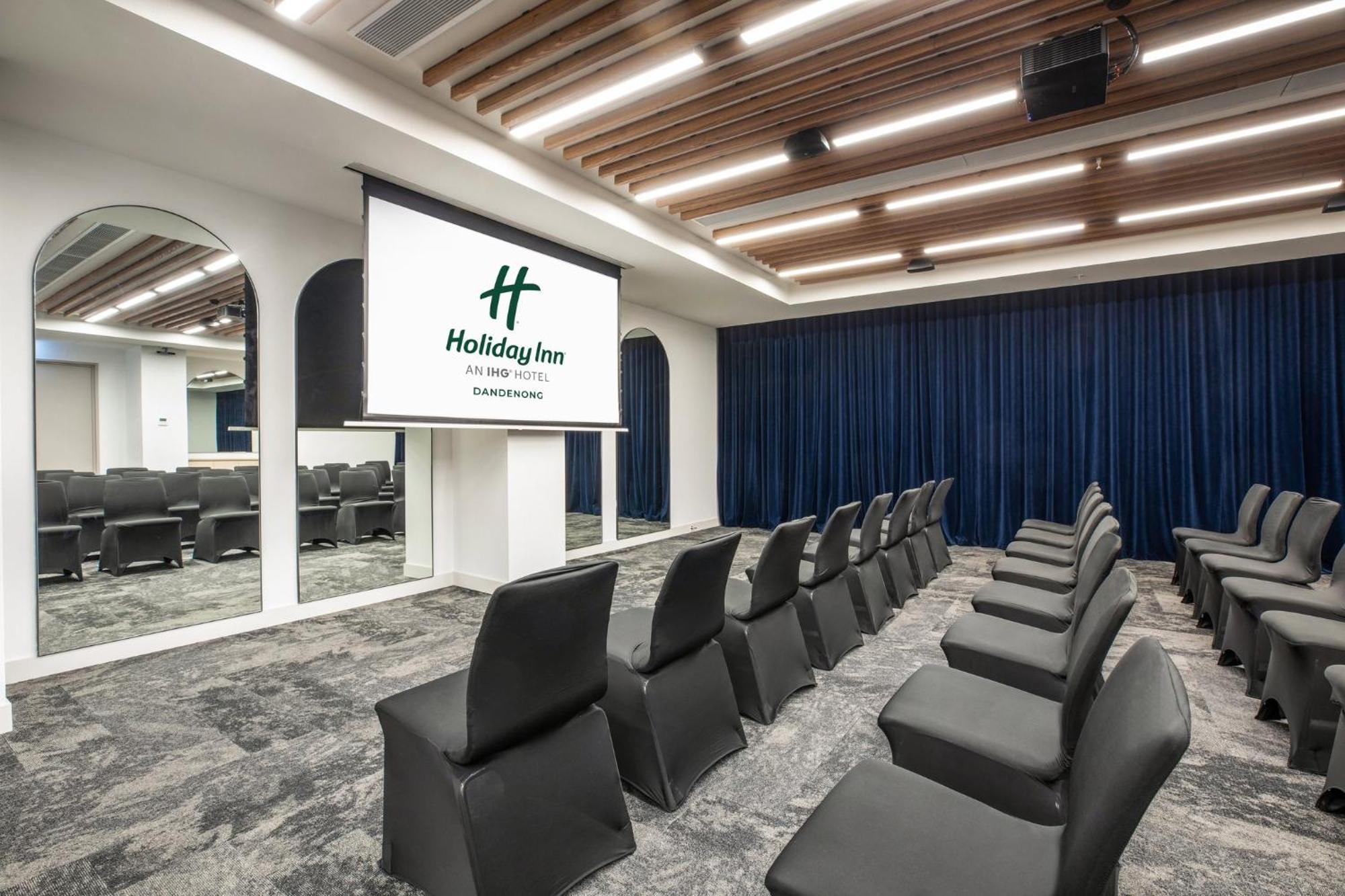 Hotel By Ihg