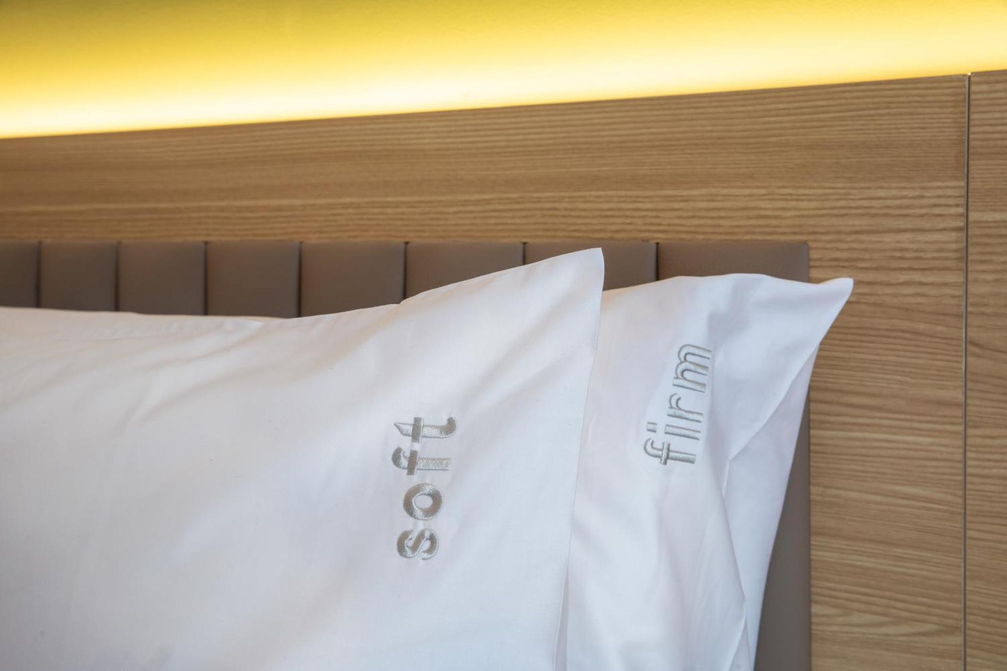 By Ihg