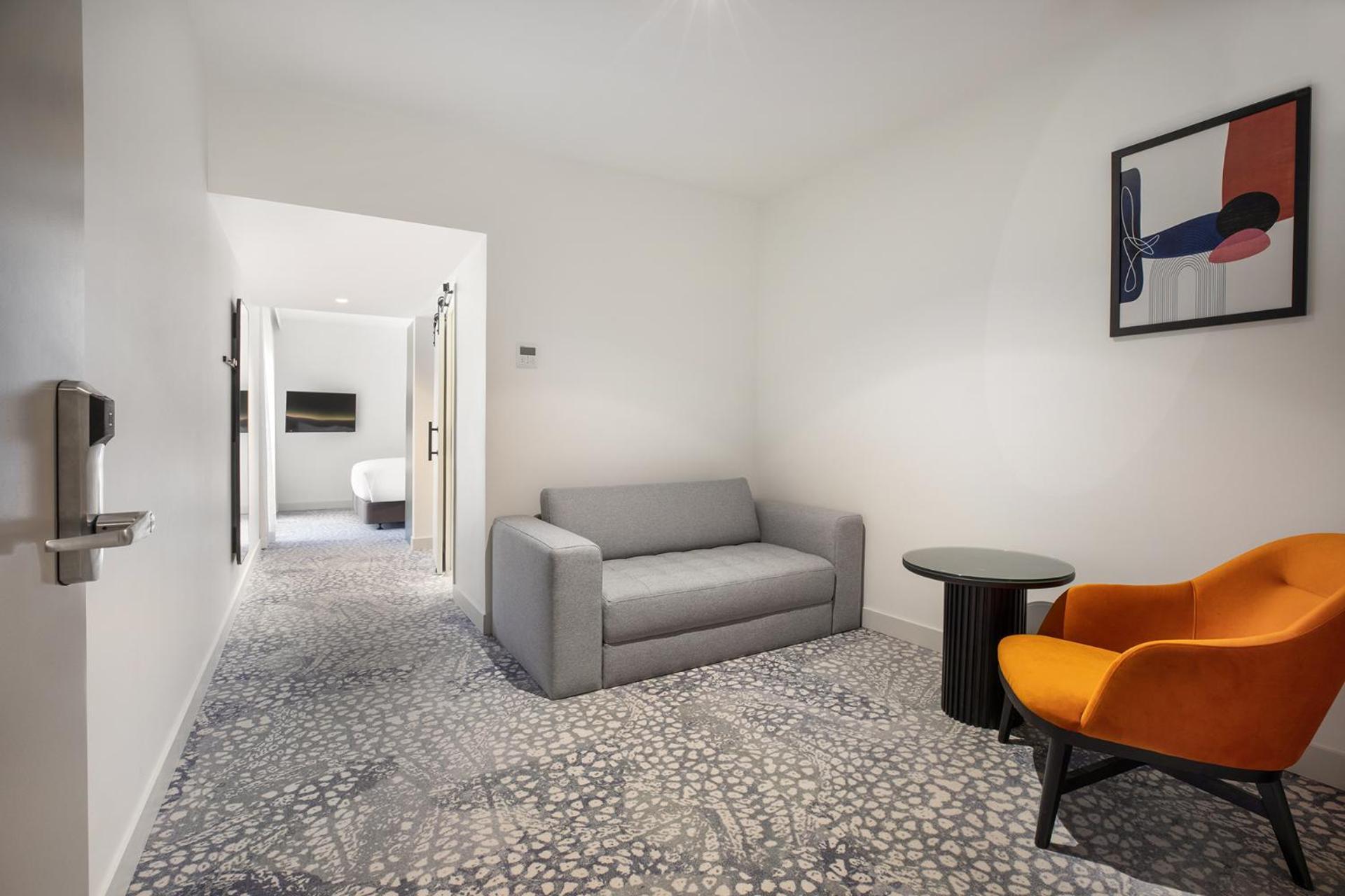 By Ihg Hotel 4*